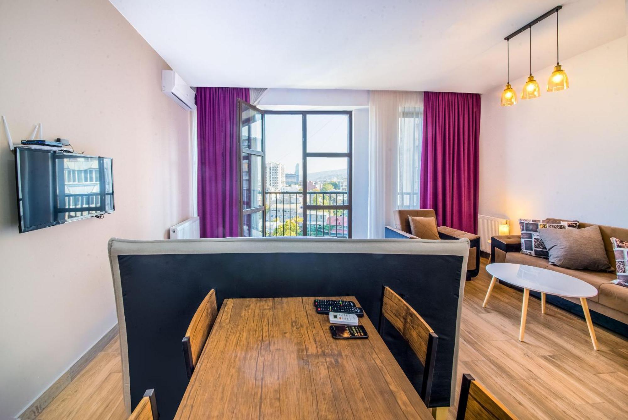 Bfg Suites Apartments Тбилиси Номер фото
