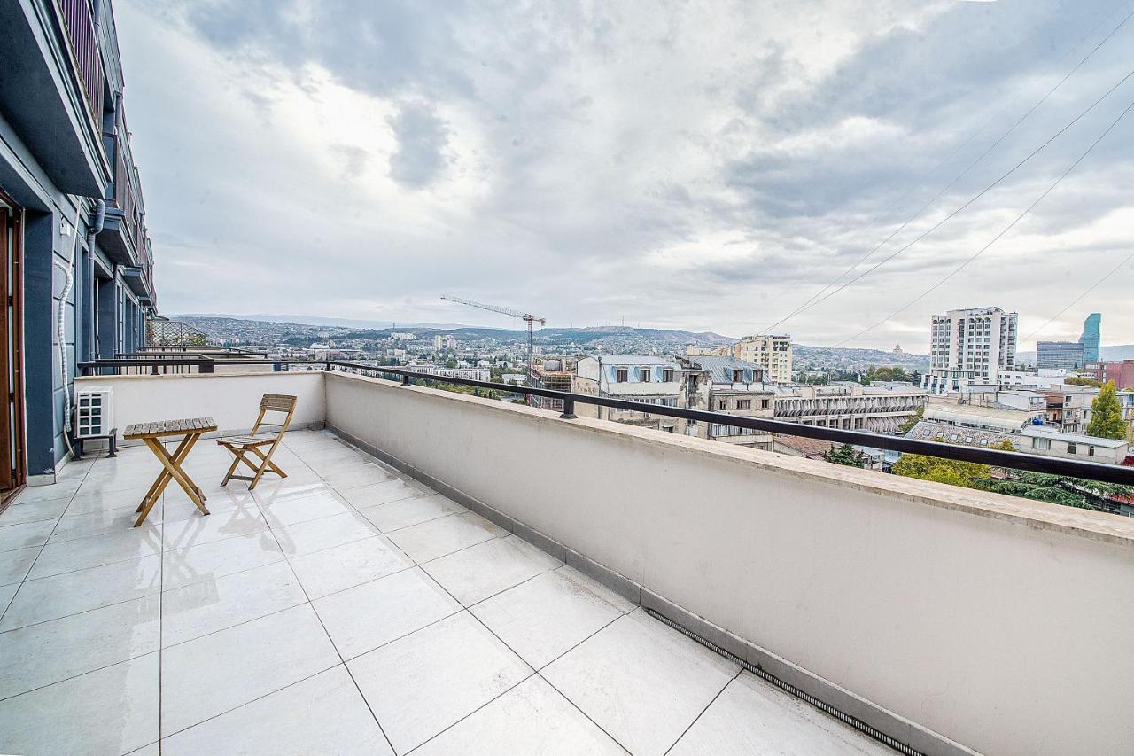 Bfg Suites Apartments Тбилиси Экстерьер фото